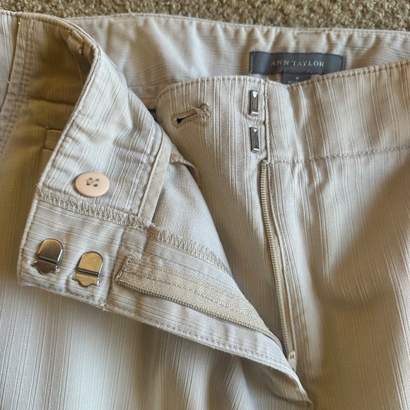 Ann Taylor Tan Striped Straight-Leg Pants – Size 8 - Picture 4 of 10